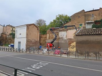 Centro de transformación de Endesa junto al solar de la ronda de Montearagón.