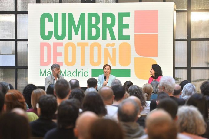 La portavoz de Más Madrid y ministra de Sanidad, Mónica García participa en la Cumbre de Otoño organizada por Más Madrid, a 18 de octubre de 2025, en Madrid (España).   