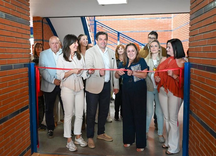 Acto de reapertura del polideportivo María Dolores Fuentes Fernández en Castellar de Santiago.