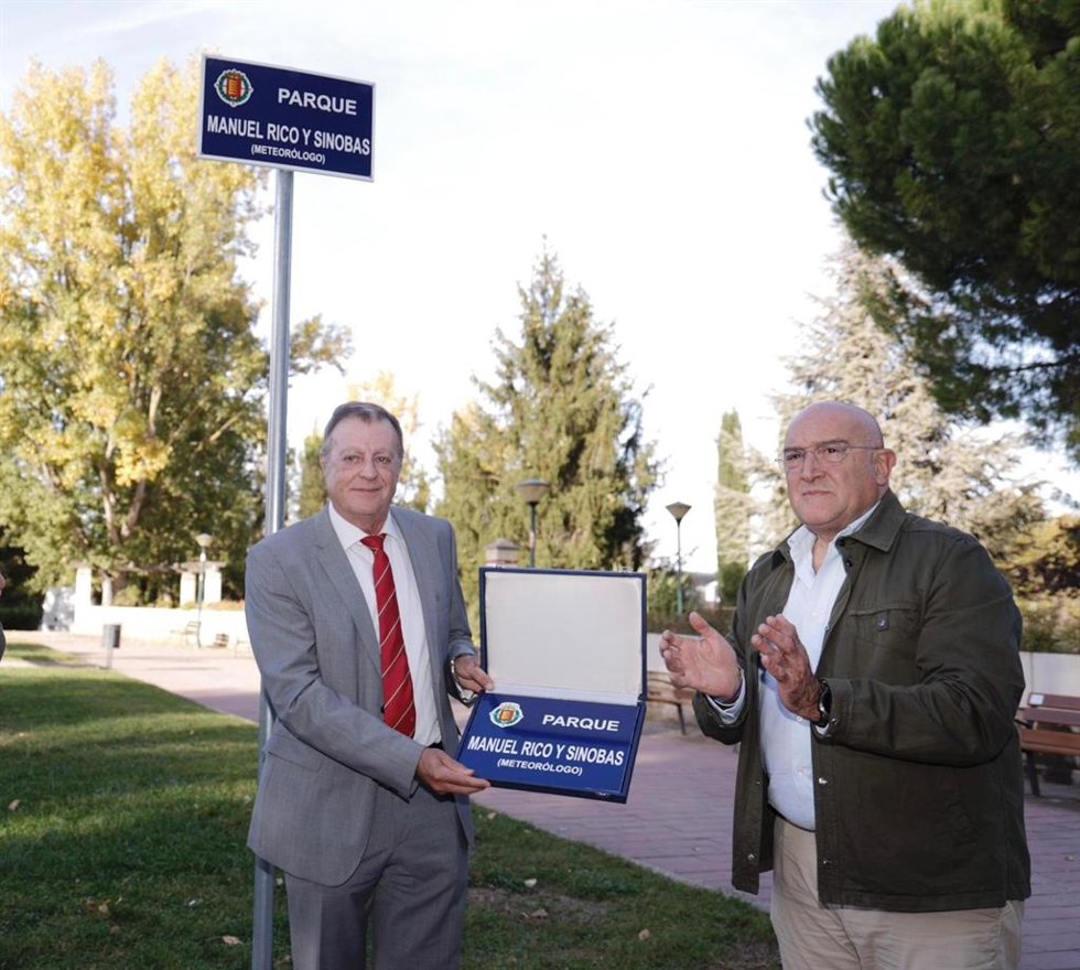 El alcalde de Valladolid, Jesús Julio Carnero, inaugura el nuevo 'Parque Manuel Rico y Sinobas', un homenaje al pionero vallisoletano de la meteorología