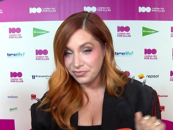 LEIRE MARTÍNEZ REPARECE EN EL CONCIERTO DE CADENA CIEN 'POR ELLAS', TRAS LA VUELTA DE 'LA OREJA DE VAN GOGH'