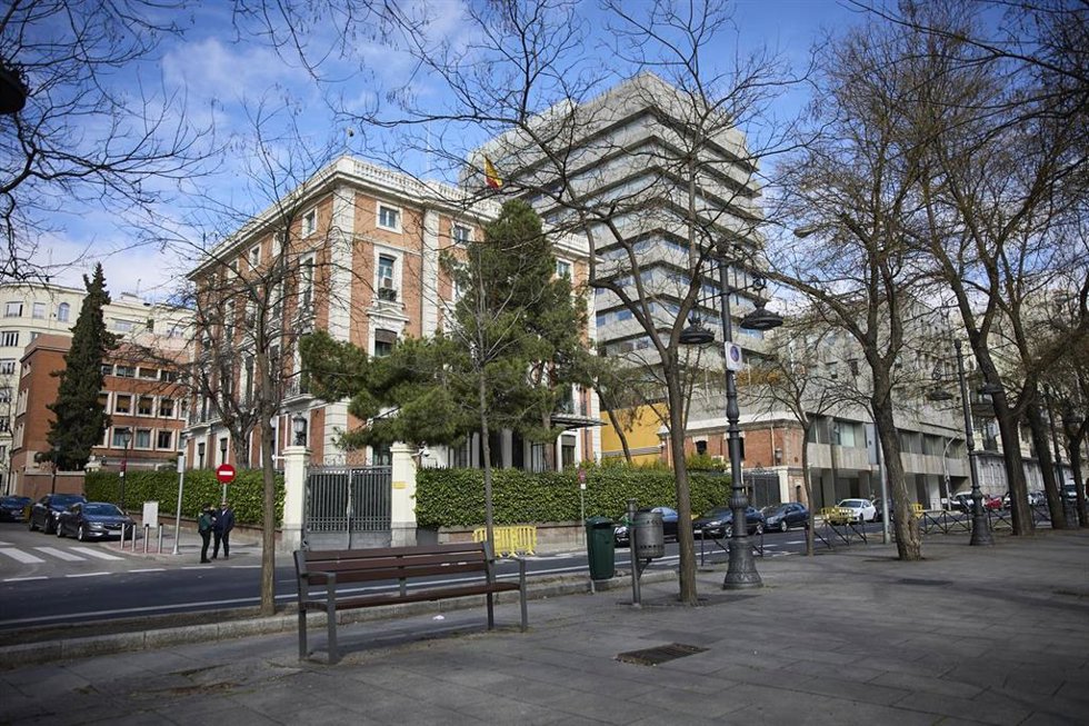 Archivo - Fachada principal de la sede del Ministerio del Interior 