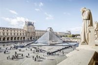 El Gobierno francés confirma un robo en el Louvre y declara el cierre provisional del museo