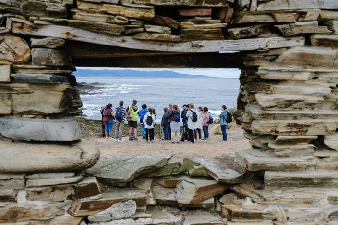 Turismo geológico en Ribadeo.