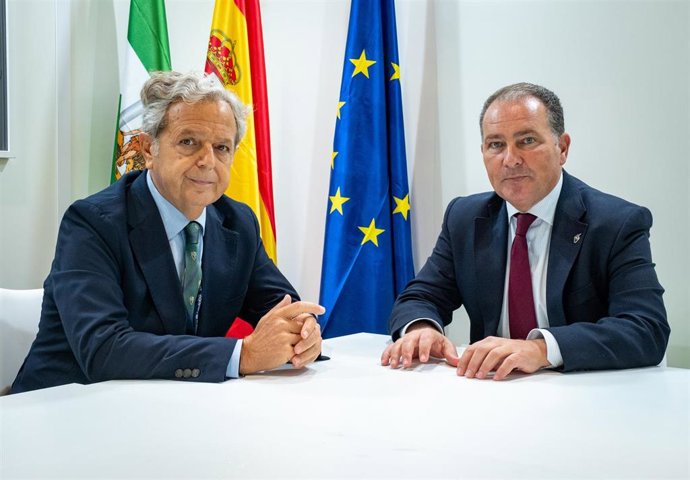 El presidente de la Diputación de Córdoba, Salvador Fuentes, y el presidente de la Diputación de Huelva, David Toscano.