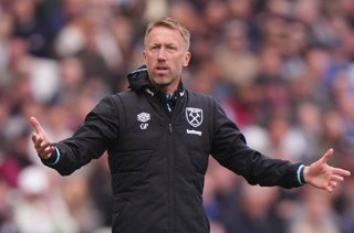 FILED - 26 September 2025, United Kingdom, London: West Ham United manager Graham Potter reacts during the English Premier League soccer match between West Ham United and Tottenham Hotspur at the London Stadium. Potter has been dismissed by West Ham Unite