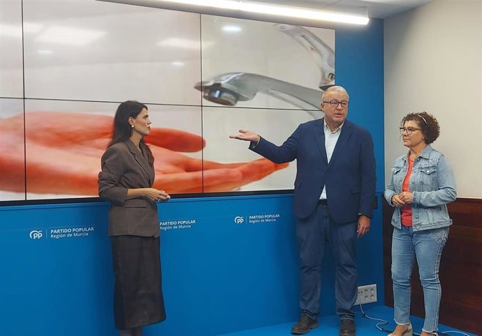 El PP pide la comparecencia de la ministra Aasegen en el Senado y el Congreso por los cortes de agua en la Región