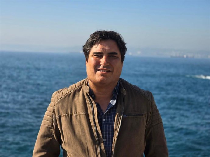 El profesor de Ciencias del Mar y Biología Aplicada de la Universidad de Alicante Claudio Sáez Avaria.