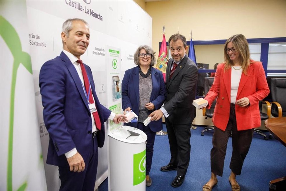 La consejera de Desarrollo Sostenible, Mercedes Gómez, ha presentado la campaña nacional de sensibilización ciudadana 'Buen Punto', impulsada por SIGRE.