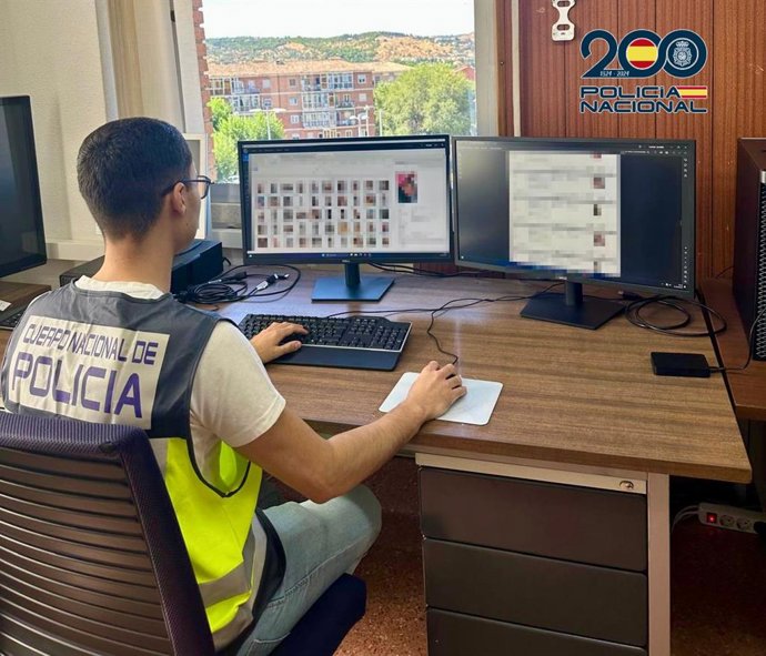 Agente de la Policía Nacional.