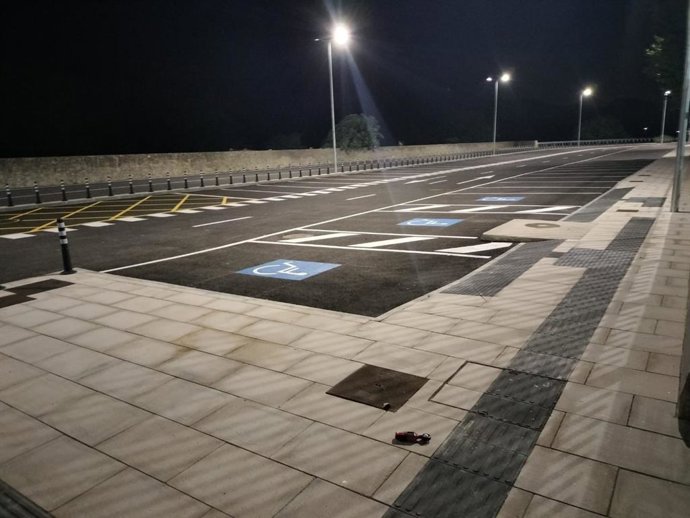 Pàrquing de l'estació de Rodalies de Llinars del Vallès (Barcelona)