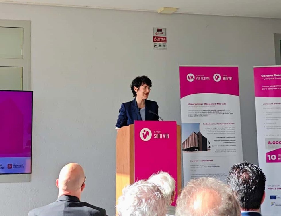 La ministra de Inclusión, Seguridad Social y Migraciones, Elma Saiz, durante su intervención en la visita a las obras, previa a las declaraciones a la prensa.