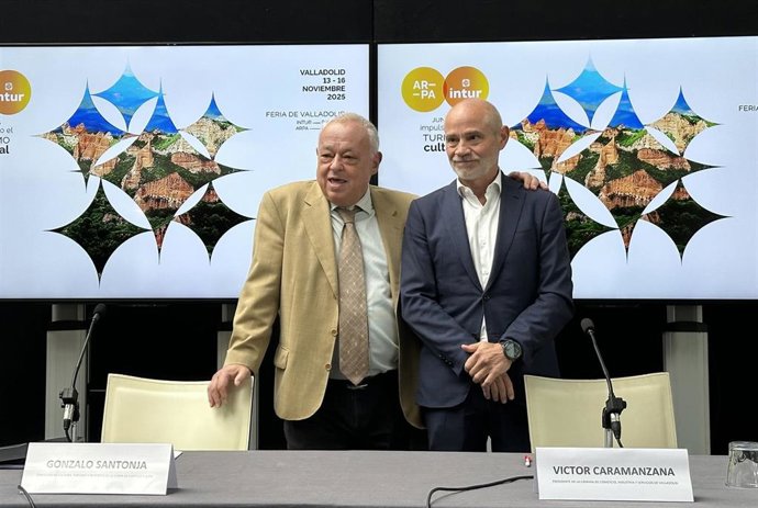 El consejero de Cultura, Turismo y Deporte, Gonzalo Santonja, y el presidente del Comité Ejecutivo de la Feria de Valladolid, Víctor Caramanzana, en la presentación de AR-PA e Intur.