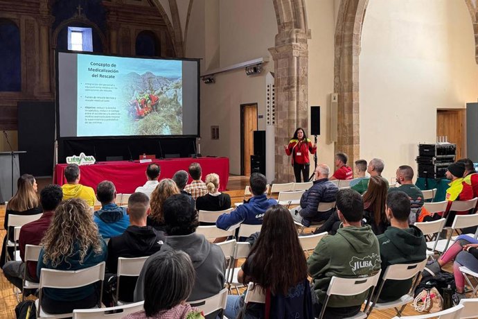 Jornadas europeas reúnen en Potes a expertos para mejorar la seguridad y la atención ciudadana en rescates de montaña