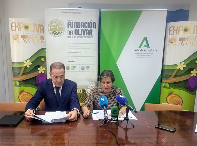 Soledad Aranda en la presentación  de los Premios Expoliva a la calidad