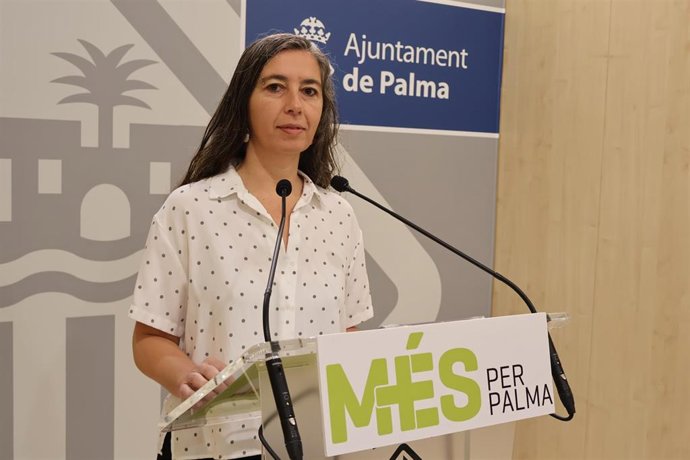 La portavoz de MÉS per Palma, Neus Truyol, en rueda de prensa.
