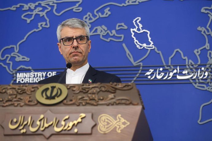 El portavoz del Ministerio de Exteriores de Irán, Esmaeil Baqaei, durante una rueda de prensa en Teherán (archivo)