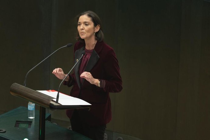 Archivo - La portavoz del PSOE en el Ayuntamiento de Madrid, Reyes Maroto, interviene durante una sesión ordinaria del Pleno municipal, en el Palacio de Cibeles, a 23 de diciembre de 2024 en Madrid (España).