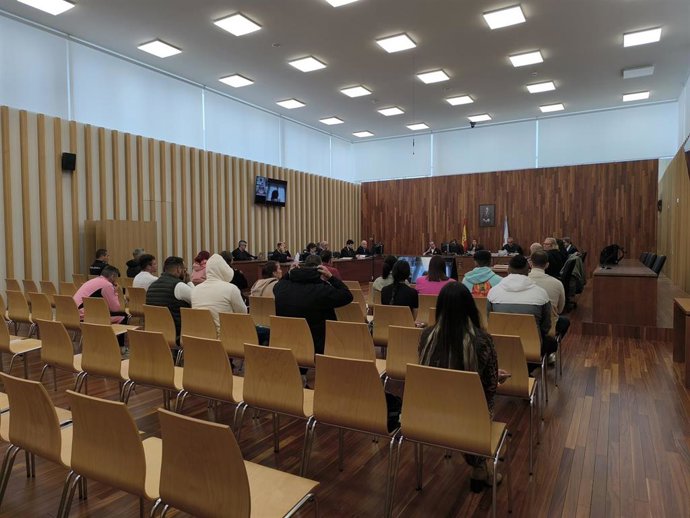 Condenados a penas de entre 4 meses y 2 años 9 meses de cárcel 20 acusados de trapicheo de drogas en Vigo, entre ellos Samuel F.V., que fue condenado en 2009 por el 'pique' de tráfico en la calle Jenaro de la Fuente, en el que murió un matrimonio.