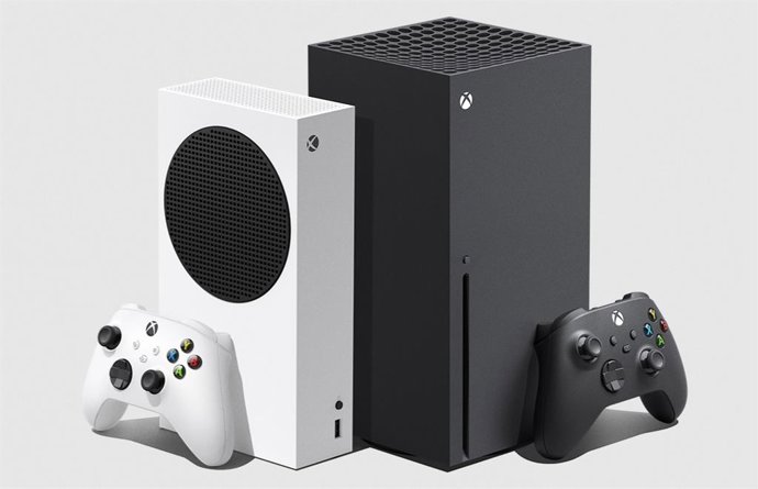 Archivo - Arquivo - Os consoles de jogos da próxima geração da Microsoft: Xbox S Series (esquerda) e X Series (direita)