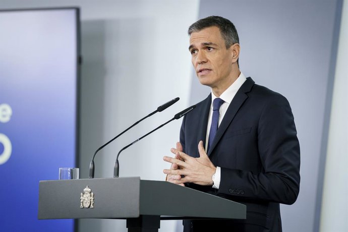 Archivo - Arquivo - O presidente do governo, Pedro Sánchez, aparece no Palácio Moncloa, em 22 de abril de 2025, em Madri (Espanha). O Presidente do Governo anunciou o aumento dos gastos com defesa comprometidos com a OTAN para atingir 2% do PIB.