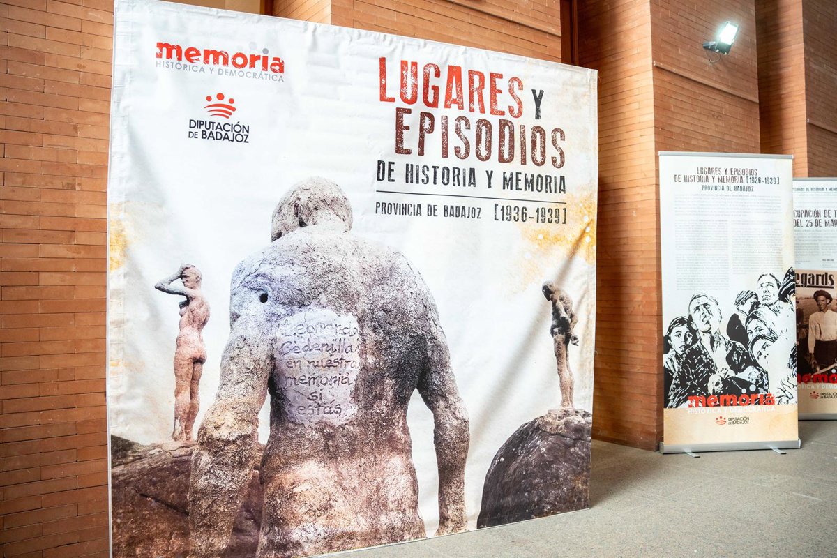 Arranca en Mérida una exposición itinerante con paneles de diferentes pasajes de la Memoria Histórica de Extremadura
