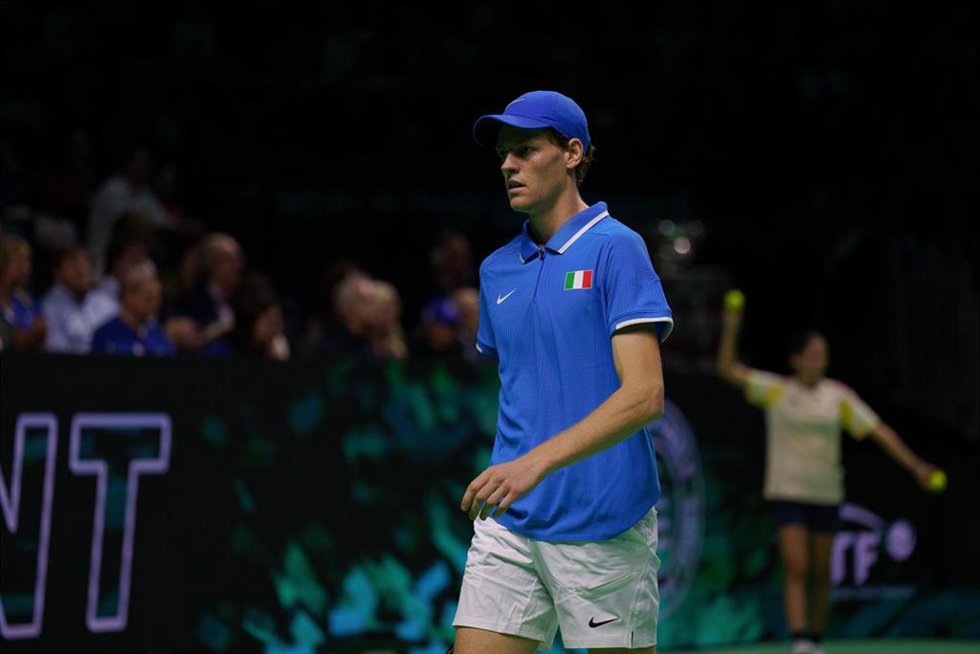 Archivo - El tenista italiano Jannik Sinner durante un partido de Copa Davis.