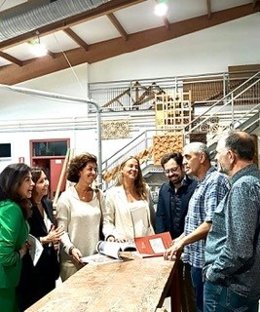 Visita de diputados y senadores del PP a Foacal.