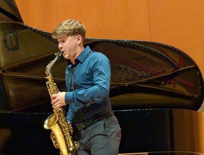 El saxofonista José Miguel Ortiz gana el premio Art Jove de Solistas