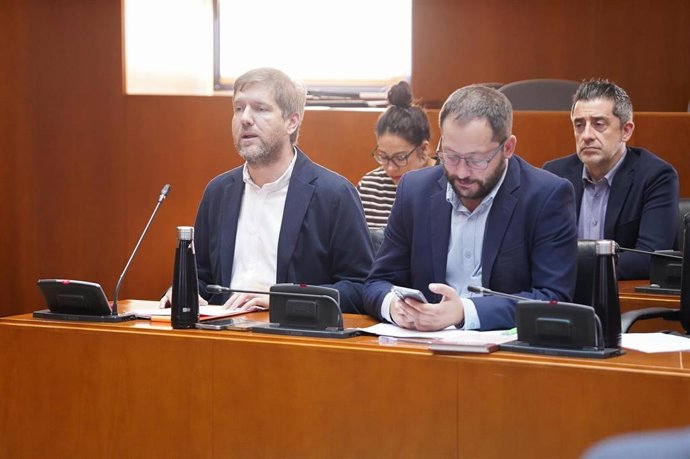 Parlamentarios socialistas en la Comisión de Agricultura de las Cortes de Aragón.