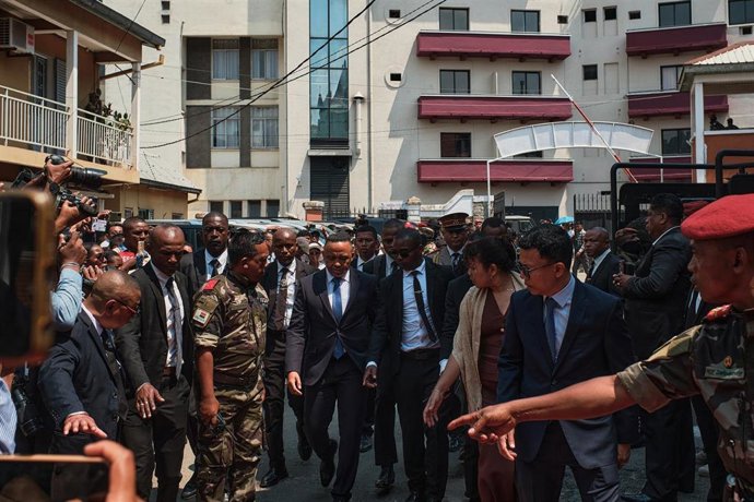 Imagen de archivo del coronel Michael Randrianirina llegando al Tribunal Supremo en la capital, Antananarivo, antes de tomar posesión al frente de Madagascar