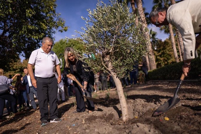 Marifrán Carazo ha participado en la inauguración del Parque de la Paz