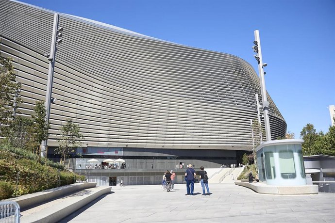 Plaza Mahou en el Estadio Santiago Bernabéu, a 7 de octubre de 2025, en Madrid (España).