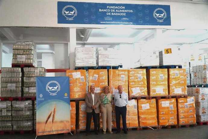 Fundación CB dona más de 35.000 kilos de alimentos al Banco de Alimentos de Badajoz.