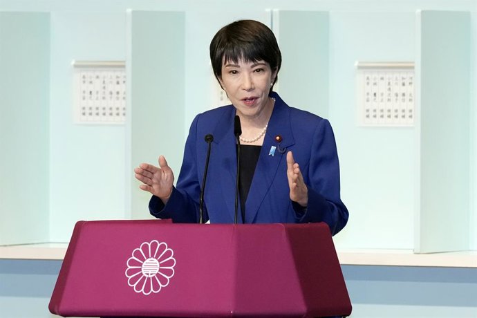 Archivo - TÓQUIO, 27 de setembro de 2024 -- Sanae Takaichi discursa antes do segundo turno da eleição para a liderança do Partido Liberal Democrático (LDP) em Tóquio, Japão, em 27 de setembro de 2024. A candidata a Ministra da Segurança Econômica, Sanae T