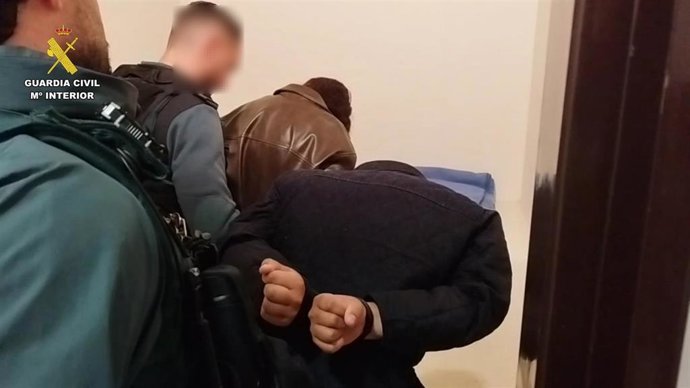 Los detenidos por robar a ancianos usando el método del 'abrazo cariñoso"