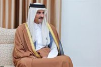 El emir de Qatar acusa a Israel de "seguir violando el alto el fuego" en la Franja de Gaza
