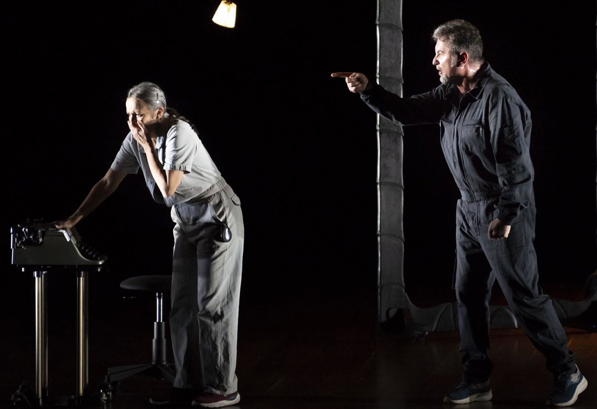 Javier Manzanera y Celia Nadal ponen en escena este miércoles  Por voluntad propia  en el López de Ayala de Badajoz