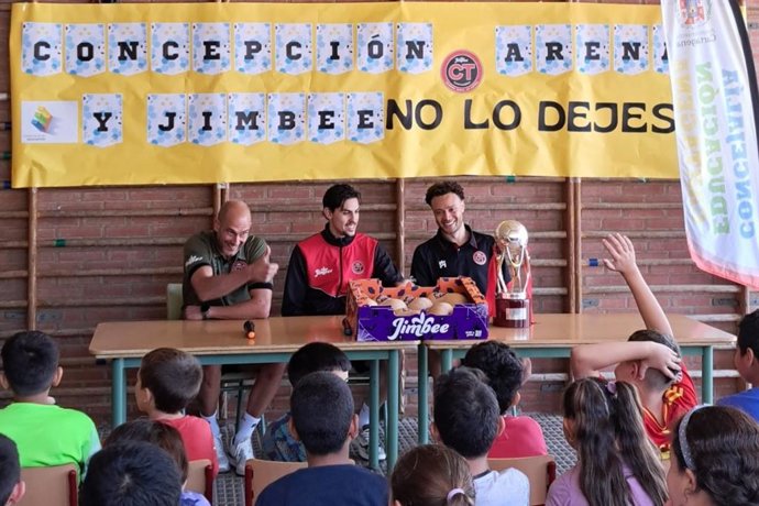 El Jimbee de fútbol sala fomenta la asistencia a clase en el colegio Concepción Arenal del Ensanche