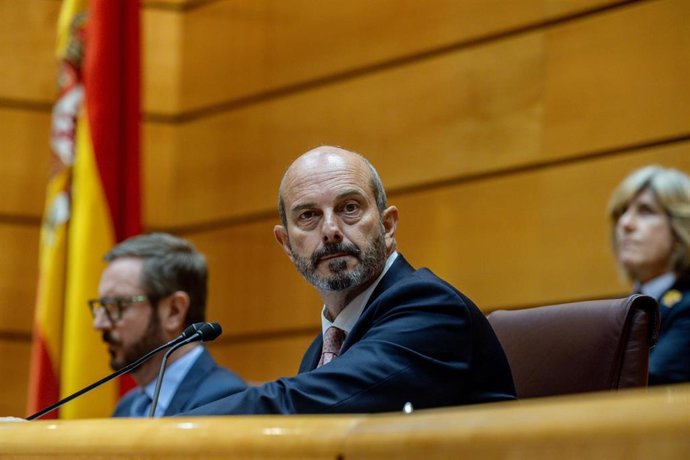 Archivo - El presidente del Senado, Pedro Rollán, durante un pleno en el Senado, a 17 de junio de 2025, en Madrid (España). Esta es la primera sesión de control en el Senado a la que se enfrenta el Gobierno de coalición tras la crisis abierta en el PSOE.