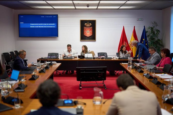 El vocal de la Mesa de contratación de las obras de Belate Guillermo Vallejo en la comisión de investigación.