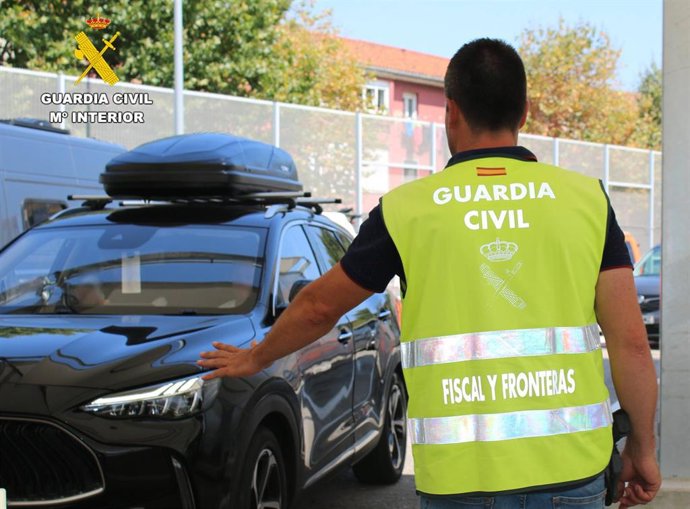 Intervenidos en el Puerto de Santander anabolizantes y esteroides a un pasajero del ferry procedente de Reino Unido
