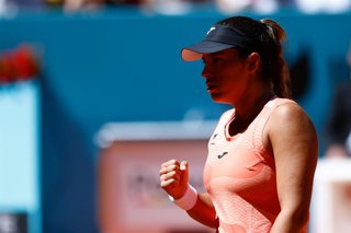 Archivo - Jessica Bouzas Maneiro of Spain celebrates a point against Magdalena Frech of Poland during the Mutua Madrid Open 2025, ATP Masters 1000 and WTA 1000 tennis tournament, celebrated at Caja Magica on April 24, 2025 in Madrid, Spain.