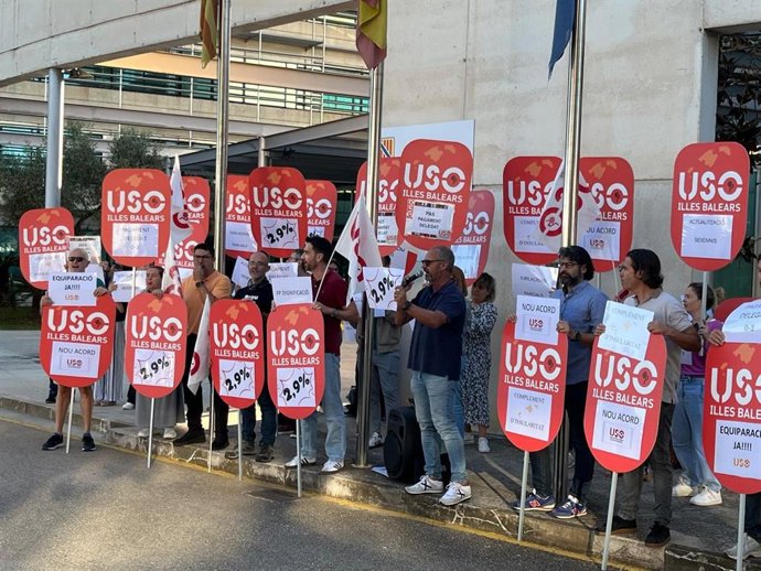 Protesta de USO en la Conselleria de Educación.