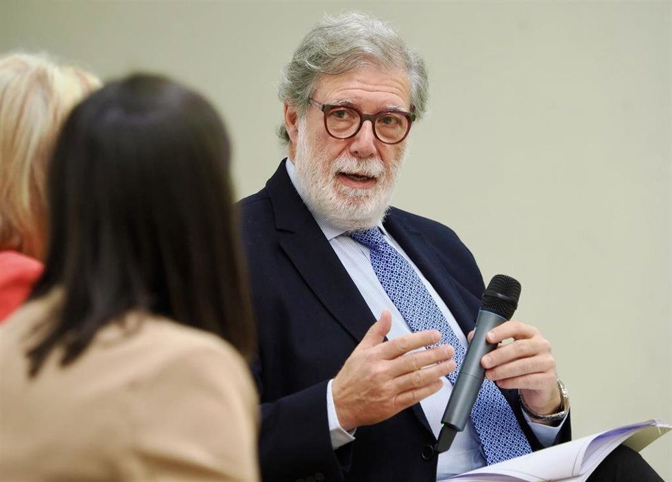 Archivo - El presidente de la CEOE Castilla y León, Santiago Aparicio, participa en los Encuentros Informativos de Europa Press y Unicaja, a 23 de septiembre de 2024, en Valladolid, Castilla y León (España).