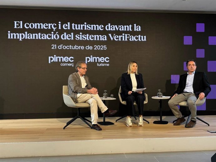 Bonal, Gregori y Rabaneda en rueda de prensa este martes en la sede de Pimec