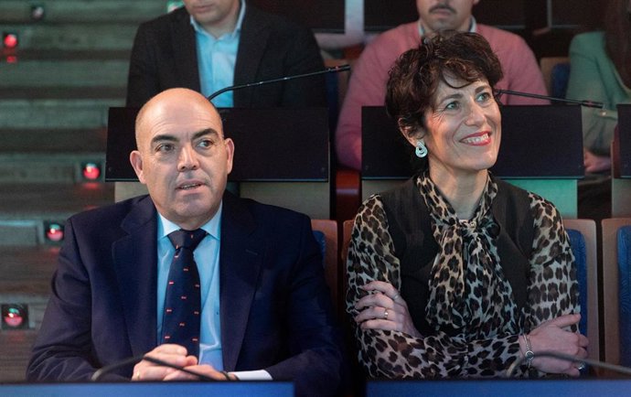 Archivo - El presidente de ATA, Lorenzo Amor, y la ministra de Inclusión, Seguridad Social y Migraciones, Elma Saiz, en una imagen de archivo