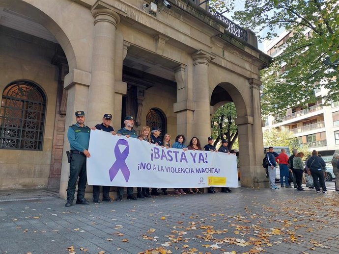 La Delegación del Gobierno en Navarra condena los últimos asesinatos machistas, cometidos en Badajoz y Gipuzkoa