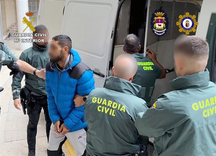 La Guardia Civil detiene a los siete integrantes de un grupo criminal itinerante dedicado a robos con fuerza