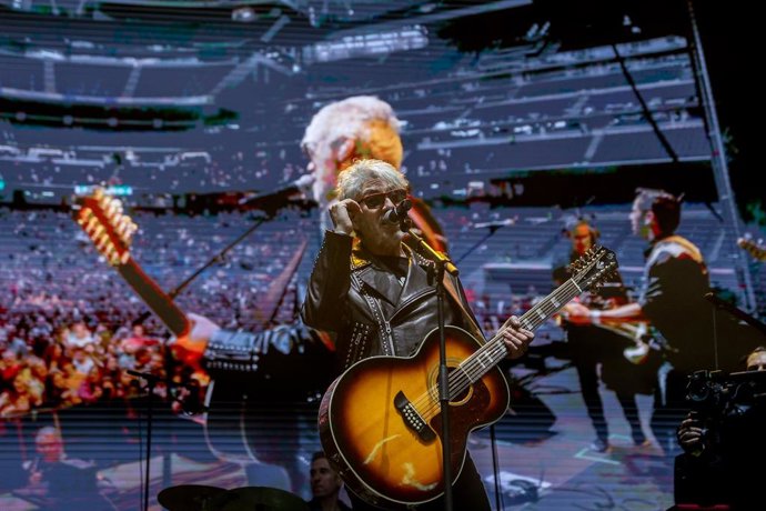Archivo - El grupo La Guardia actúa en el concierto Locos por la Música, en el Estadio Santiago Bernabéu, a 26 de abril de 2024, en Madrid (España)